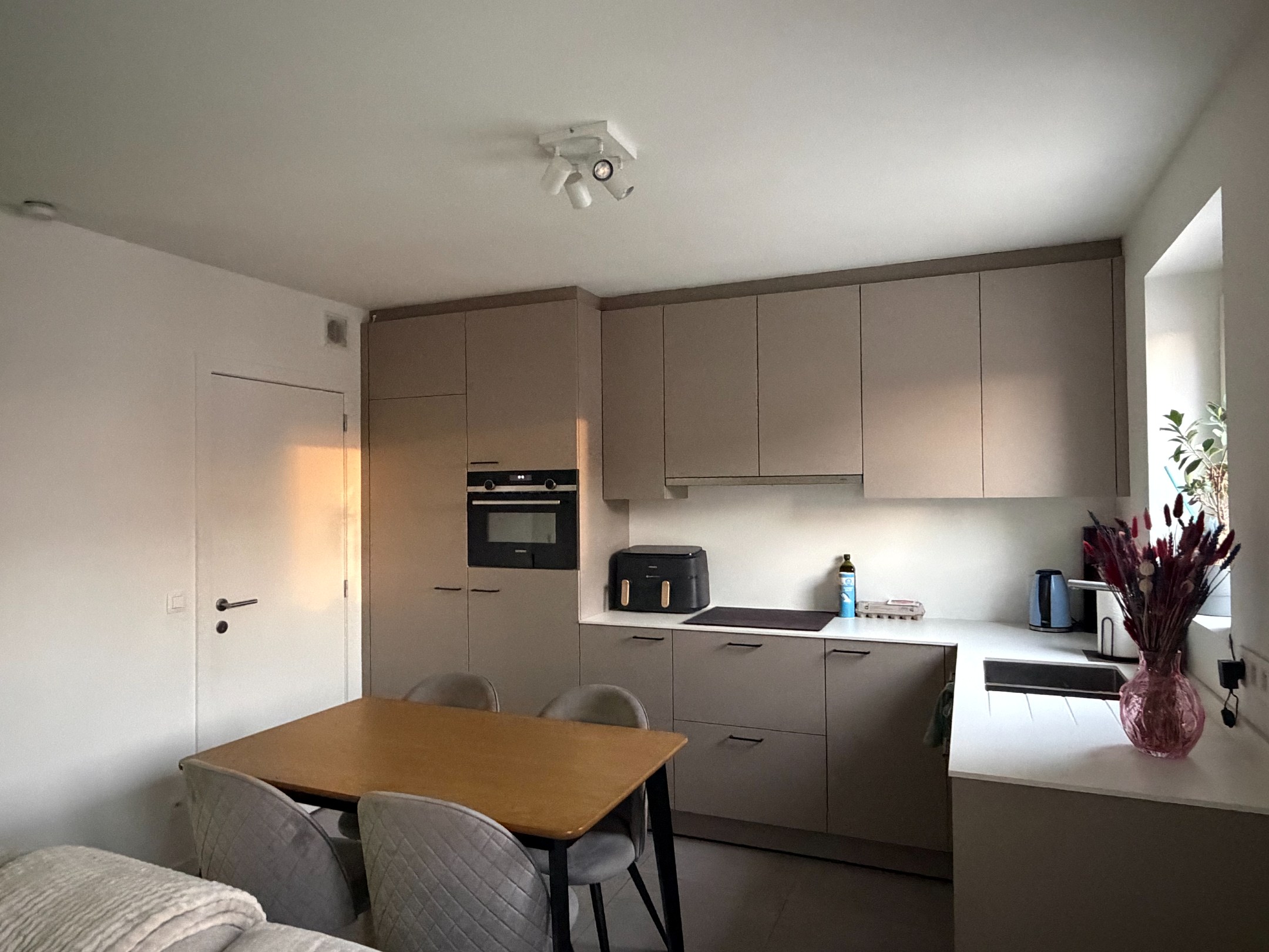 Recent duplex appartement met tuin, 2 slaapkamers en parkeerplaats in Mol - foto 3