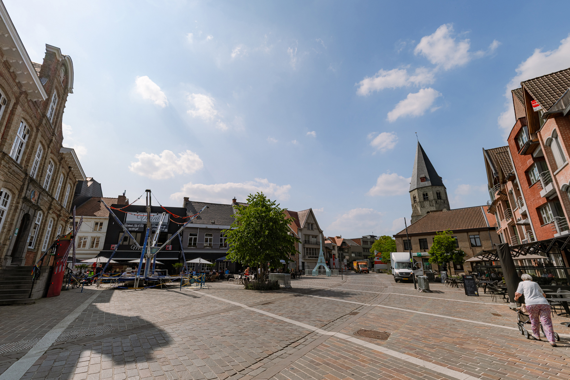 Topligging! Handel + woonst op de Markt Torhout - foto 3