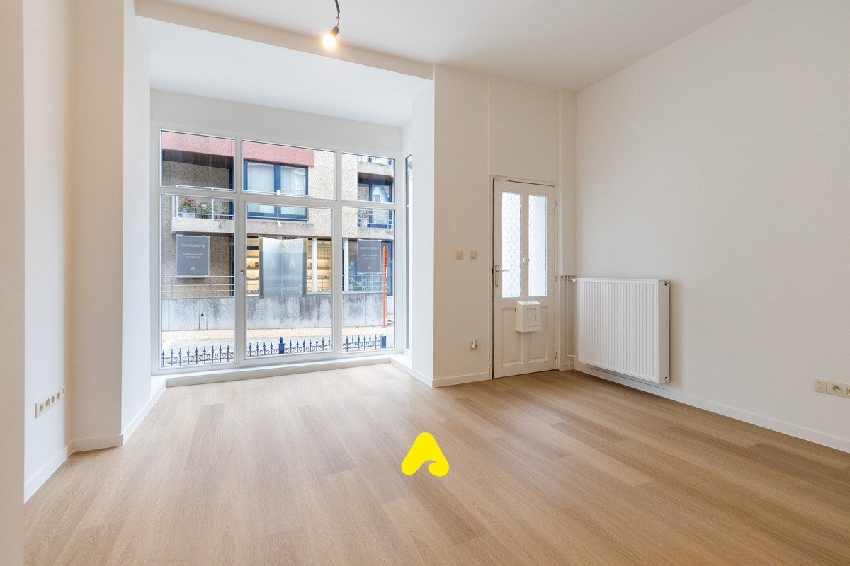 Maison mitoyenne de caractère avec 4 chambres, au centre de La Panne. - photo 5