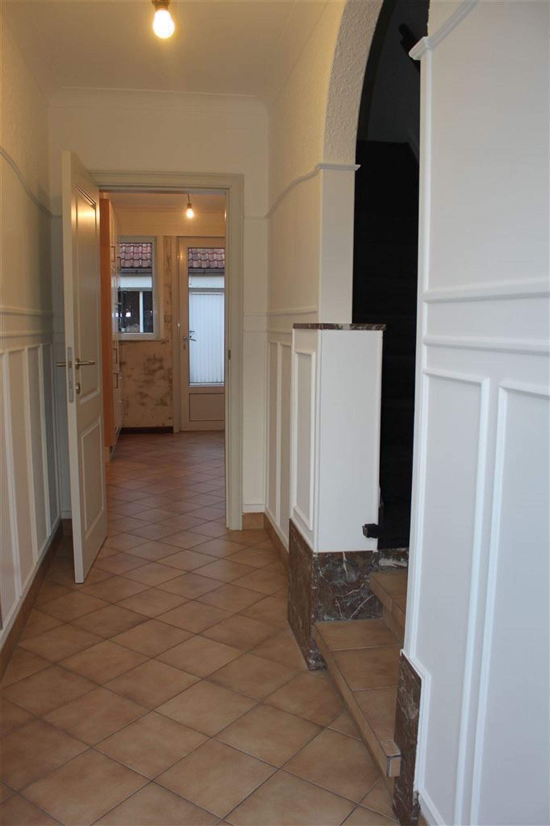 Woning met 2 slaapkamers, bureau en tuin - foto 2