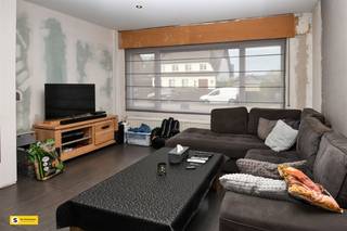 TEKOOP :  295.000 DEZE WONING VAN BOUWJAAR 1959 HEEFT EEN BEWOONBARE OPPERVLAKTE VAN 176M² OP EEN PERCEEL VAN 603,40M².  (VOLGENS KADASTER) OP DE...