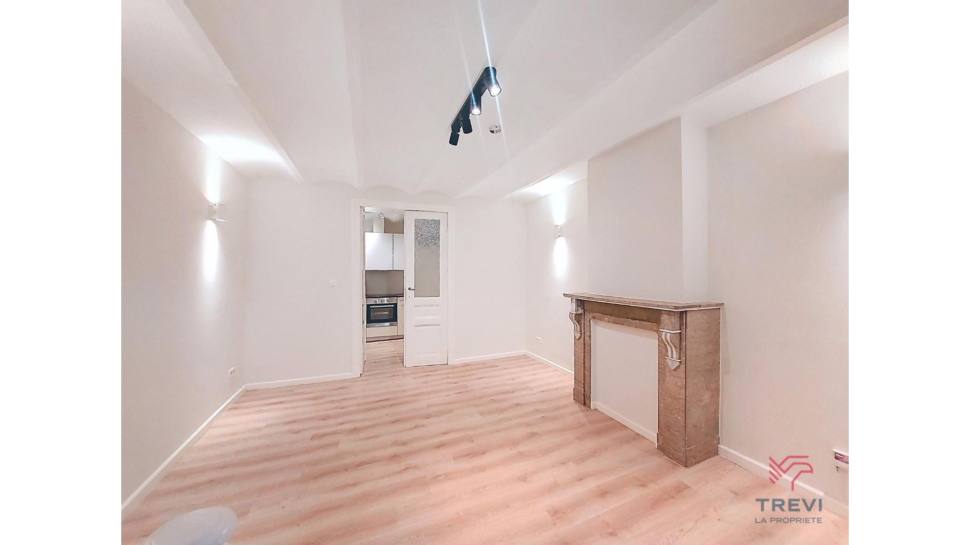 Apartment for rent in Charleroi with 1 bedroom - photo 4