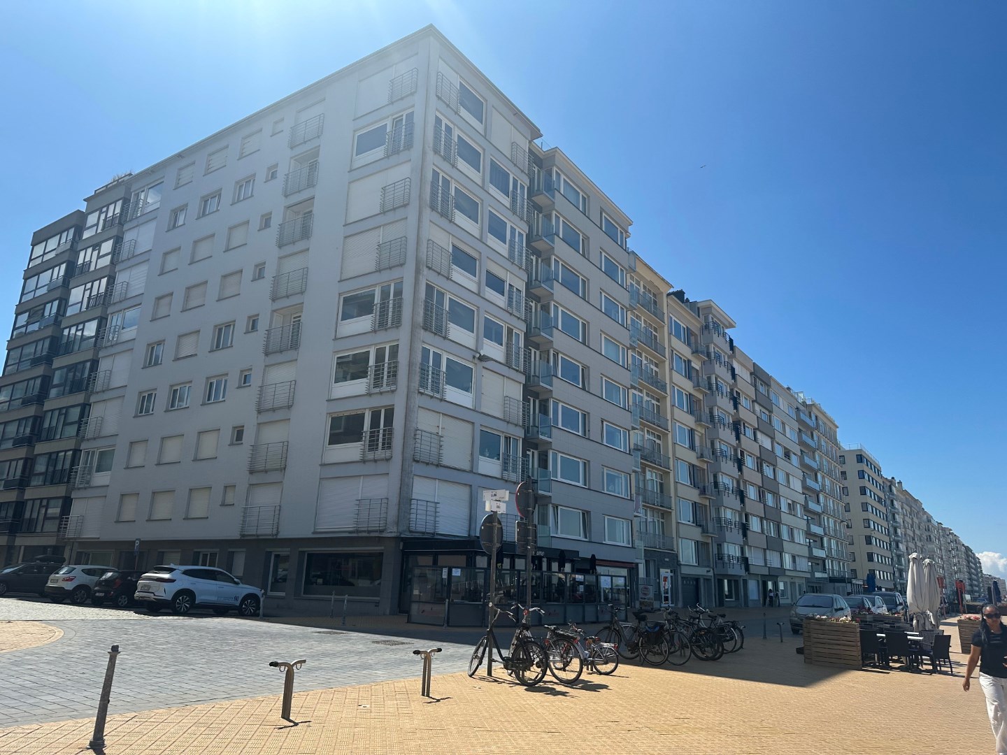 Leuk appartement met 1 slaapkamer en frontaal zeezicht in residentie Balmoral, Oostende - foto 1