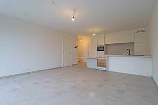 Prachtig nieuwbouwappartement in hartje Ardooie.Het appartement bevindt zich op de eerste verdieping in de stijlvolle residentie Parkzicht II.Het...