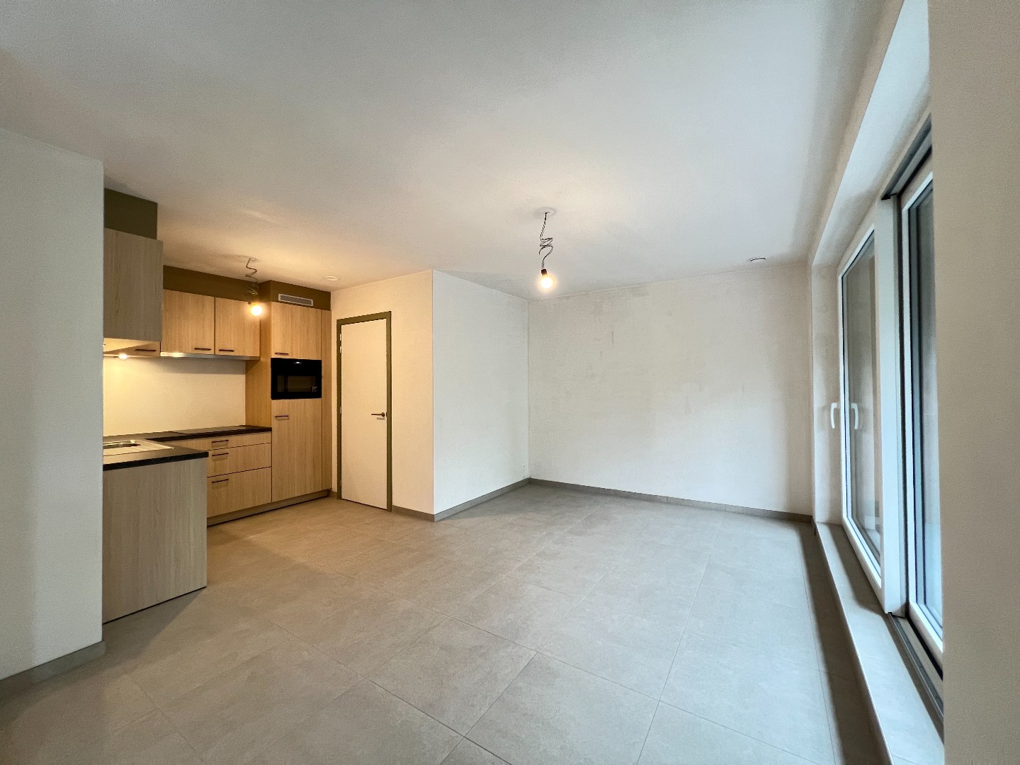 Nieuwbouwappartement met 2 slaapkamers en 2 terrassen te Ieper - foto 4