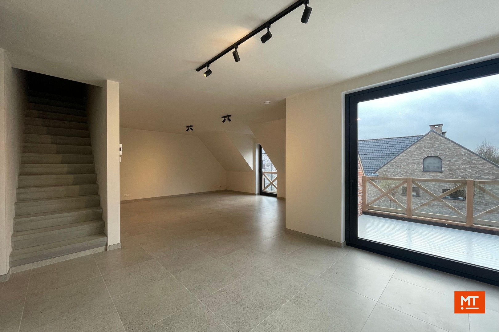 Nieuwbouwappartement te huur met 2 slaapkamers en garage - foto 3