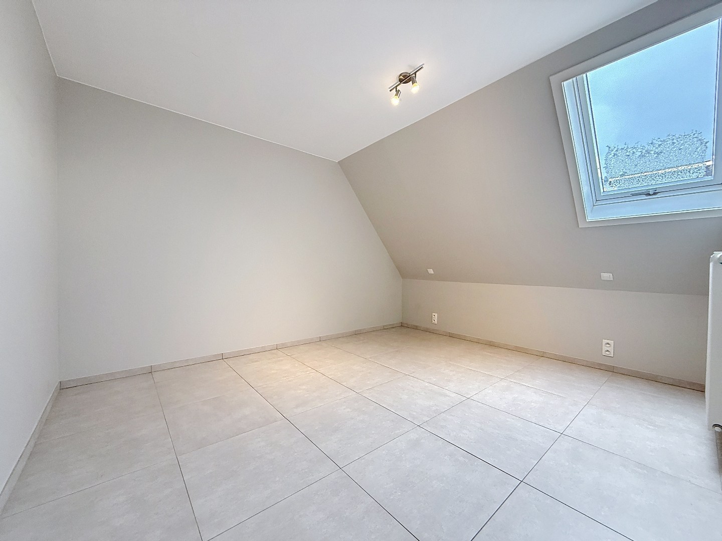 Recent, centraal gelegen appartement met 2 slaapkamers - foto 5