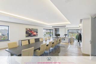 Commercial à louer à Maaseik