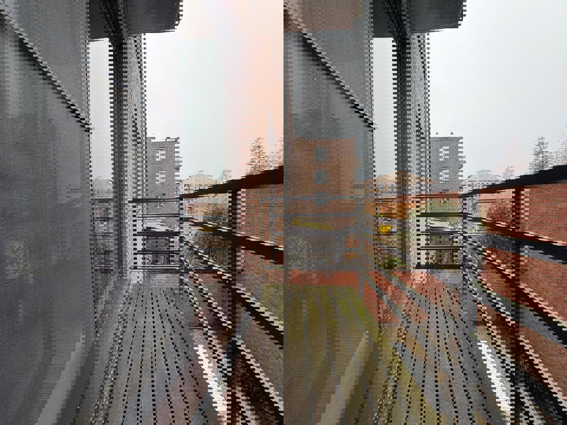 App. op de 1e verdieping met 2 slpk., terras en garage.  - foto 5