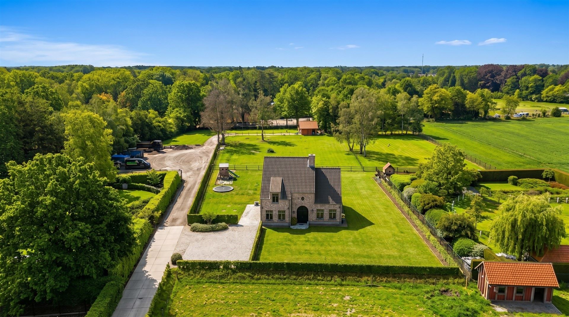 Villa - photo 2