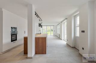 Laat je blij verrassen door deze prachtig gerenoveerde en onmiddellijk instapklare woning, rustig gelegen aan de rand van Westerlo en toch...