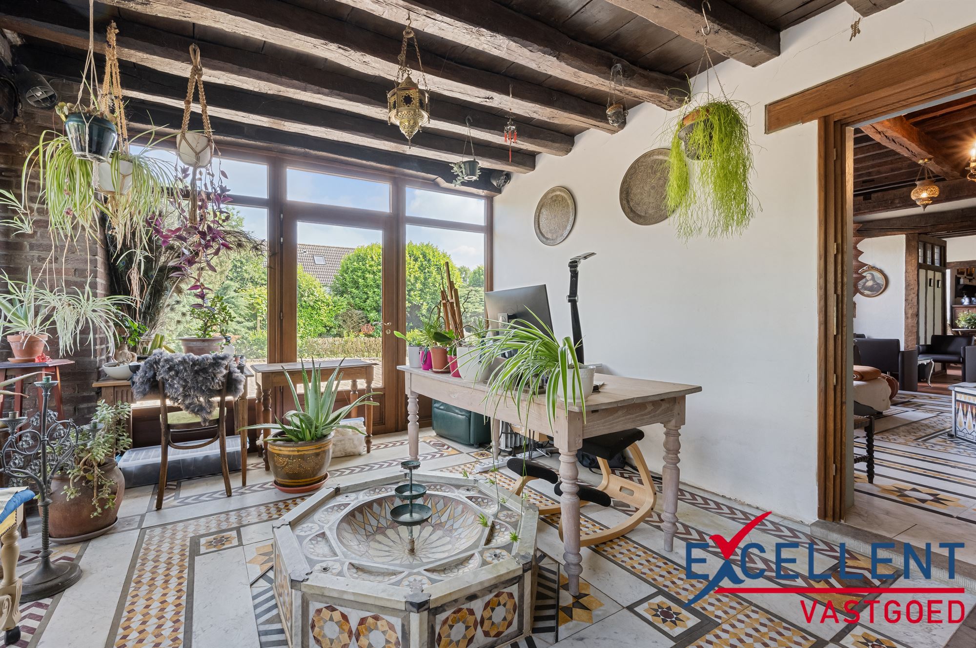 Karaktervolle villa met weides en stallen te koop - foto 4