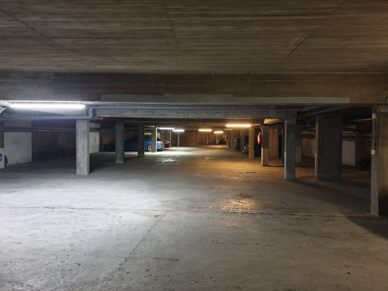 2 overdekte autostaanplaatsen op toplocatie aan Station Nekkerspoel - foto 3