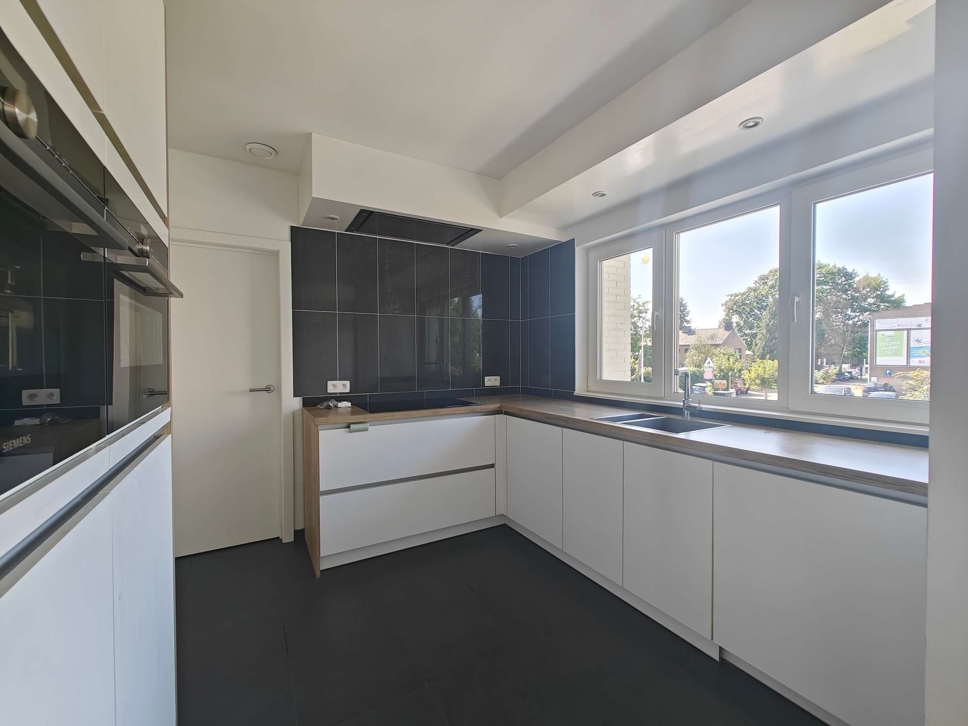 Gerenoveerd appartement met 3 slaapkamers - foto 5