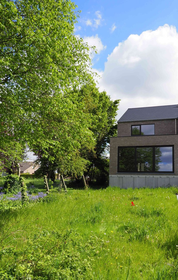 Unieke halfopen woning op een mooie ligging in de Klijtberg te Vichte met 4 kamers en gezellige tuin. - foto 4
