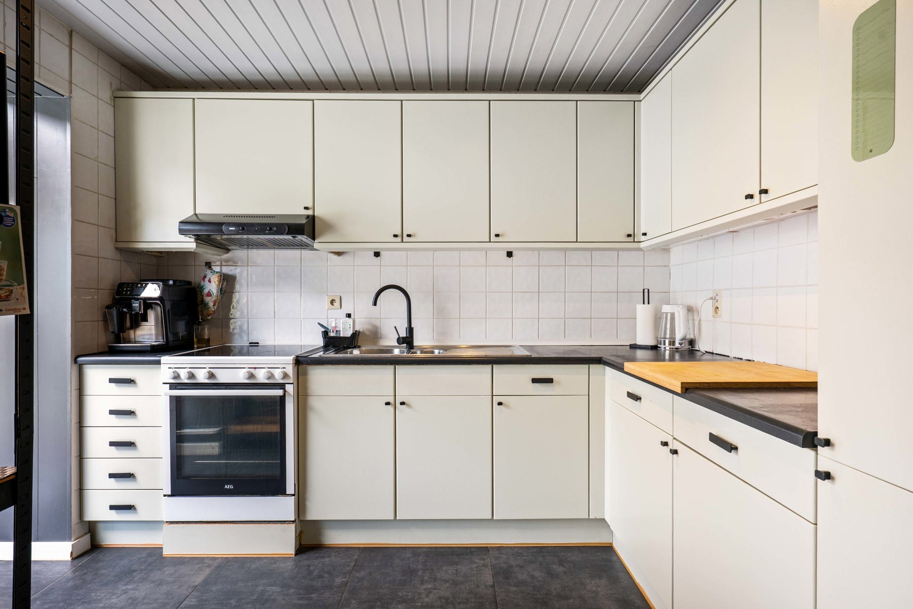 Halfopen bebouwing met ruime tuin en handige garage (incl.) - foto 4