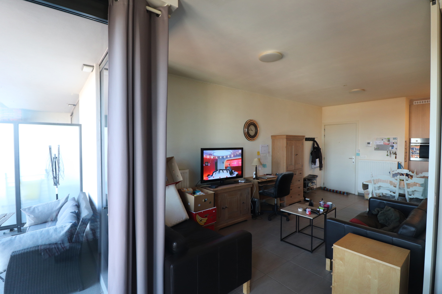 Studio op de dakverdieping met lift, terras en kelderberging. - foto 4