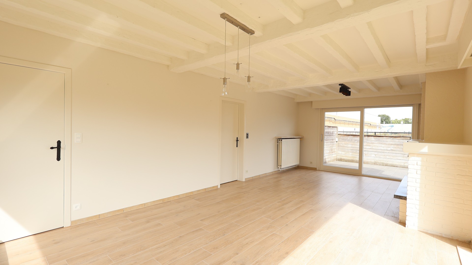 Verzorgde alleenstaande gelijkvloerse woning te Roeselare! - foto 4