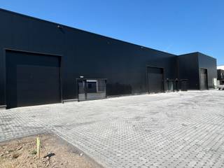 In KMO-zone Kanaal is deze nieuwe KMO-unit van 573m² beschikbaar. Alle voorzieningen om een kantoor/sanitair in te richten en om een tussenvloer...