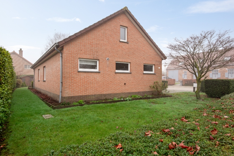 Perfect onderhouden landhuis op ca. 600m2 met 2 SLK, tuin &amp; garage - foto 4