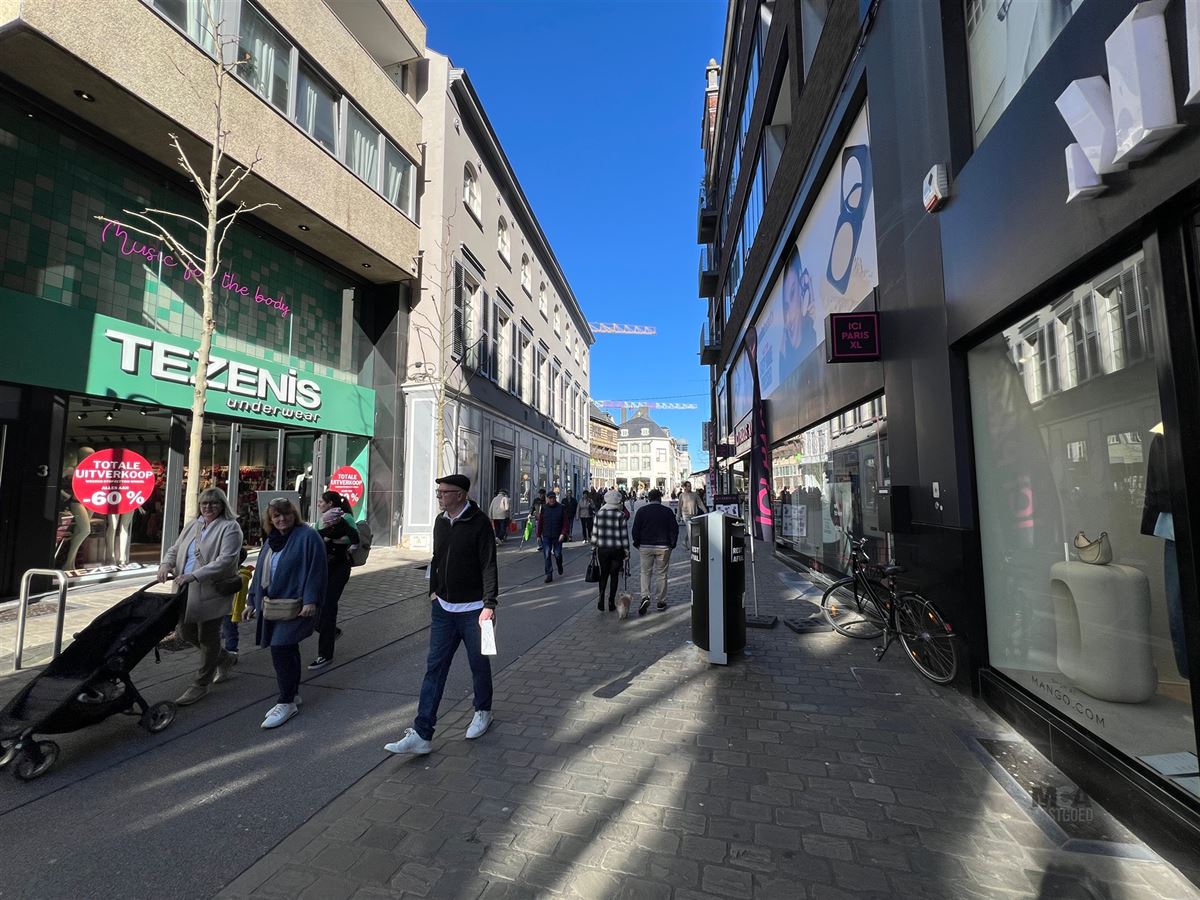 Commercial à louer à Hasselt - photo 4