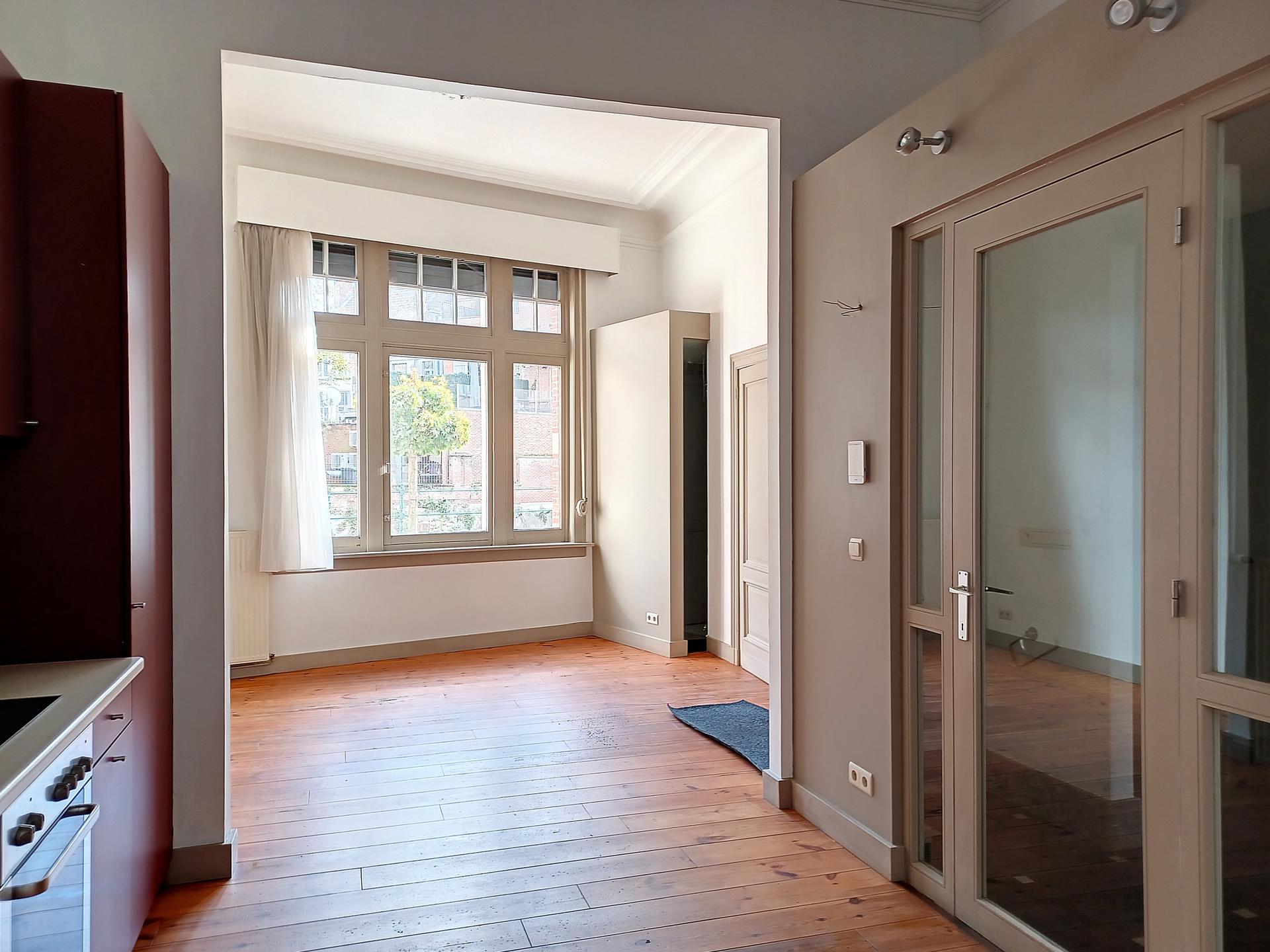 Charmante herenwoning, iIdyllisch gelegen aan water - foto 4