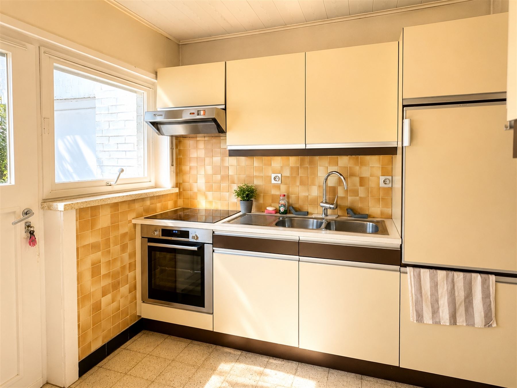 Half open bebouwing met drie slaapkamers - foto 5
