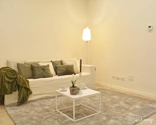 Dit stijlvol gerenoveerd appartement bevindt zich in het centrum van Antwerpen op wandelafstand van de Kaaien. Het volledig appartement is...