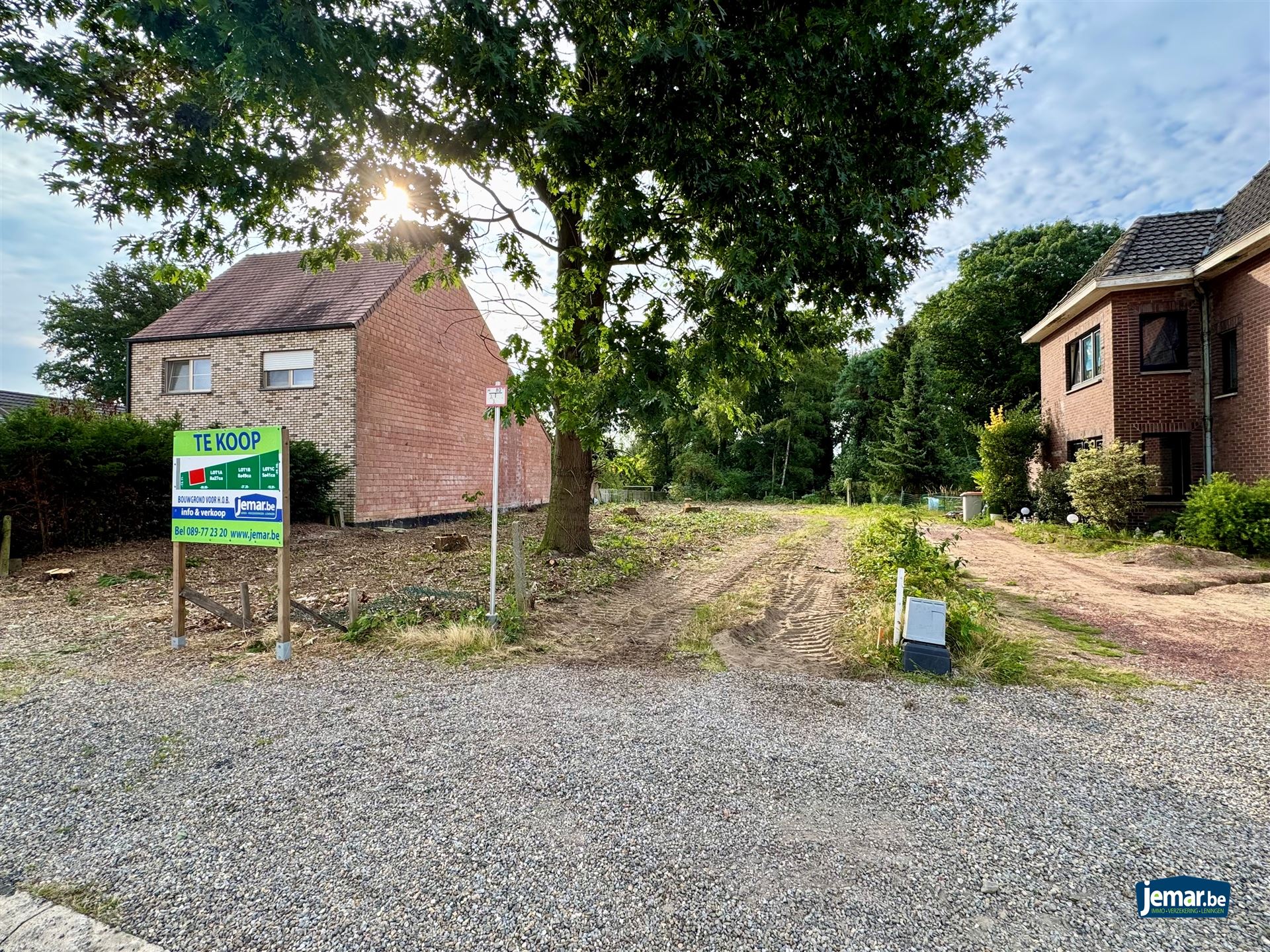 Een royale bouwgrond voor halfopen bebouwing van maar liefst 22a17! - foto 2