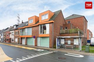 Dit instapklare appartement dateert van 2010 en is energiezuinig. Dankzij de grote raampartijen geniet de woonruimte van een aangename en...