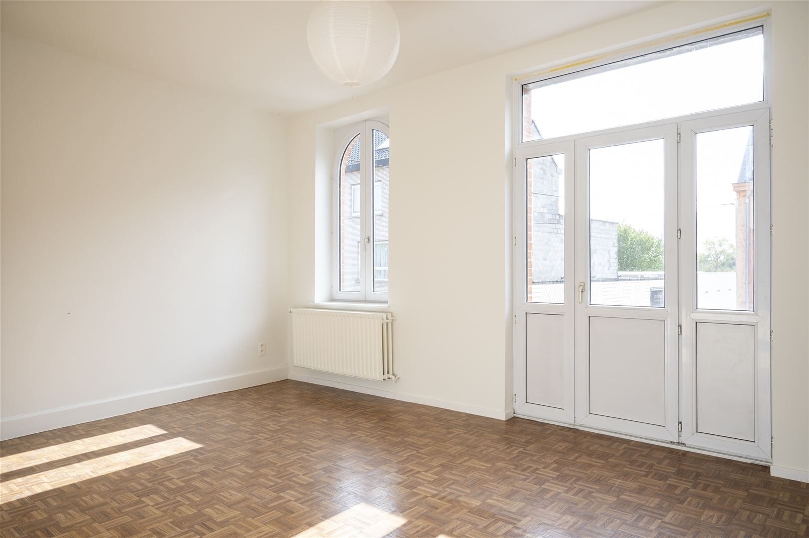 volledig gerenoveerde woning met authentieke elementen - foto 1