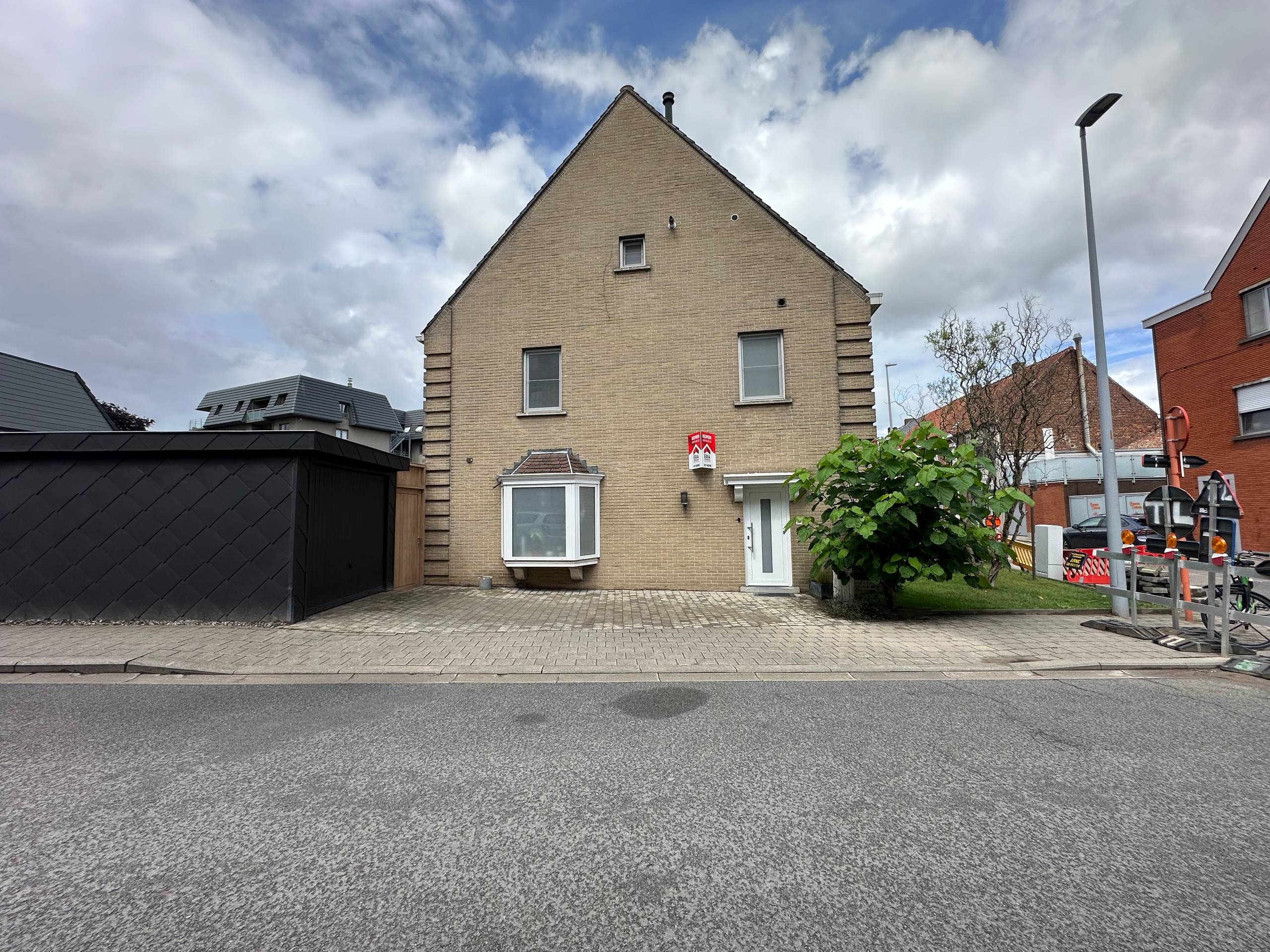 Woning met 5 kamers + garage en tuin - foto 1