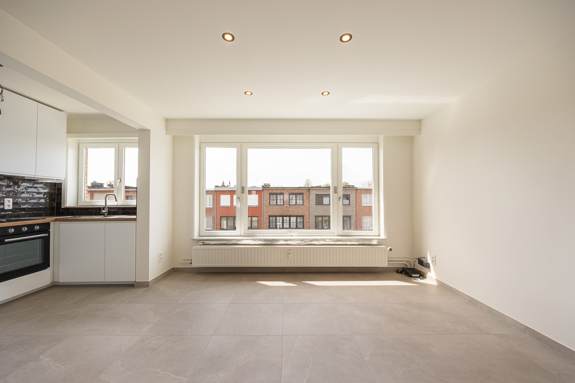 Prachtig gerenoveerd appartement met 2 slaapkamers. - foto 5
