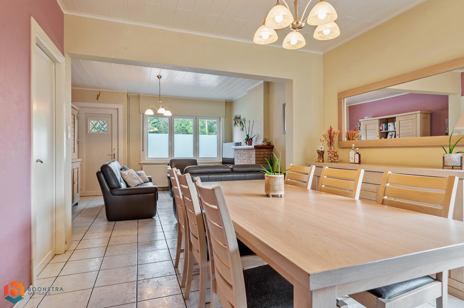 Verzorgde woning met 2 slpkrs, leuke tuin en garage - foto 4