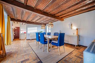 Située en pleine campagne et à l'orée du bois, découvrez cette agréable fermette en très bon état d'entretien.Elle se compose comme suit : un hall...