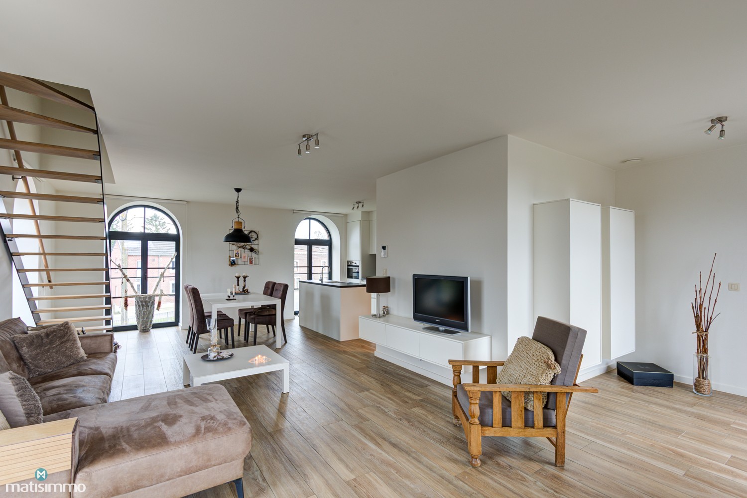 RIANT, INSTAPKLAAR DUPLEXAPPARTEMENT MET 2 SLAAPKAMERS EN 2 AUTOSTAANPLAATSEN IN MOELINGEN - foto 5