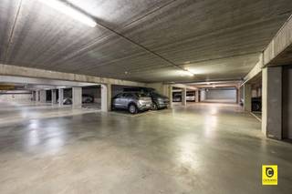 In de Van Beethovenstraat bevindt zich deze ondergrondse staanplaats in een verzorgd gebouw. Via de automatische toegangspoort rijdt u vlot naar...