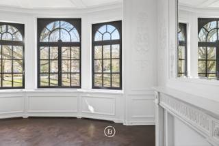 Maison de maître exceptionnelle conçue par l’architecte Georges Cochaux-Segard en 1910, située dans l’une des avenues résidentielles les...