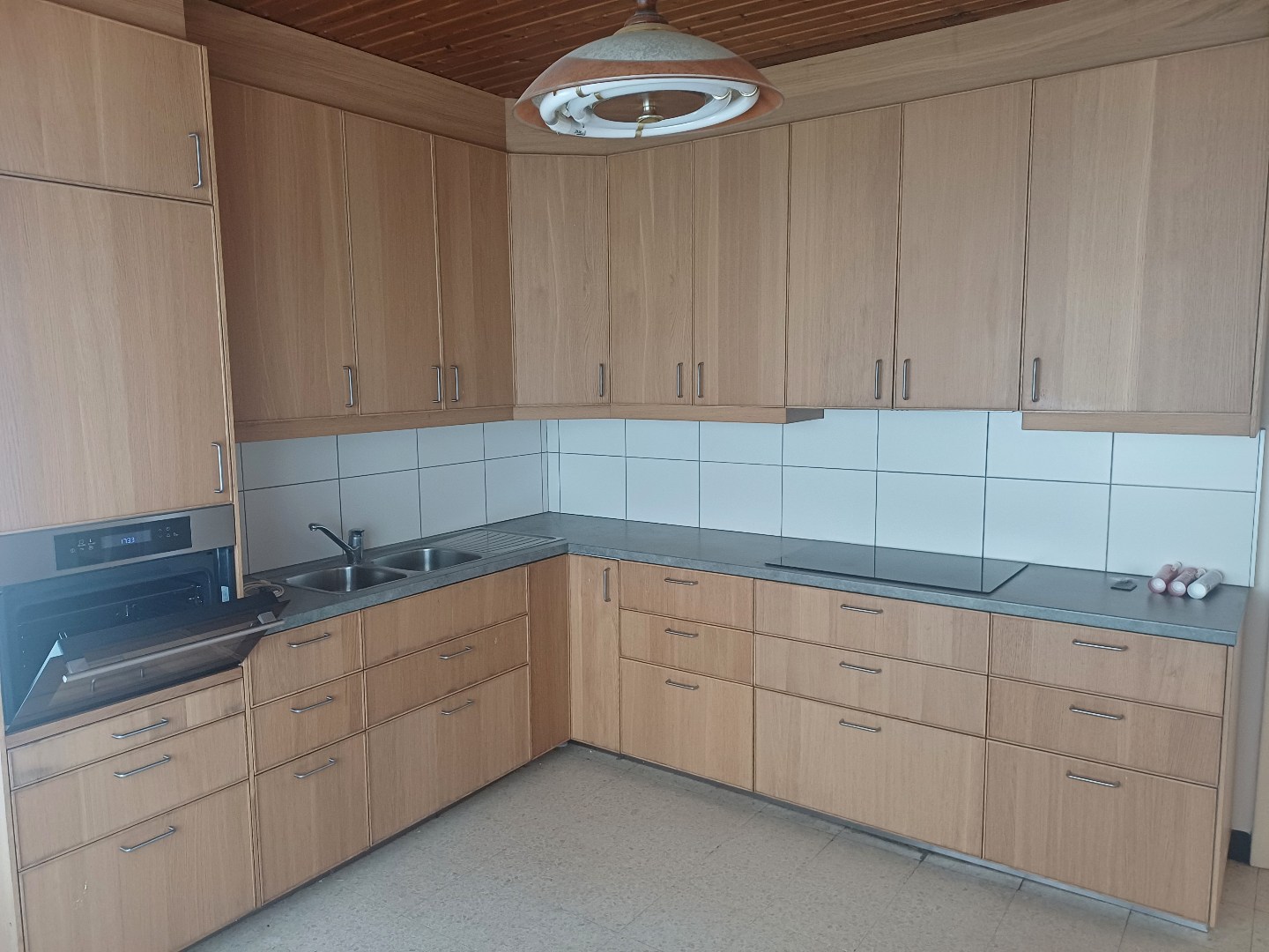 Gerenoveerde gezinswoning met 3 slaapkamers op rustige locatie - foto 5