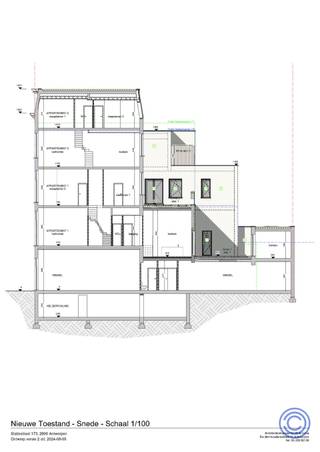<p><span>Casco handelspand te huur in de levendige Statiestraat</span></p><p><span> </span></p><p><span>Op zoek naar een locatie voor uw handelszaak? Dit casco handelspand in de Statiestraat in Berchem combineert een open ruimte met hoge plafonds en een levendige commerciële omgeving. De omliggende winkels en horeca en de nabijheid van station Antwerpen-Berchem bieden een aantrekkelijk potentieel klantenpubliek van buurtbewoners, pendelaars en bezoekers. U richt het pand volledig in volgens de behoeften en uitstraling van uw zaak.</span></p><p><span> </span></p><p><span>Indeling</span></p><p><span>Het handelspand met functie detailhandel bestaat uit één doorlopende ruimte met plafonds tot circa 3 meter. De open indeling biedt veel vrijheid om uw winkelconcept uit te werken, met ruimte voor productpresentatie, klantenontvangst en een praktische werkorganisatie. Daarnaast zijn er twee afzonderlijke toiletten voorzien.</span></p><p><span> </span></p><p><span>Belangrijkste troeven</span></p><ul><li><span>Levendige omgeving met winkels, horeca en een gevarieerd potentieel klantenpubliek</span></li><li><span>Station Antwerpen-Berchem op wandelafstand</span></li><li><span>Open handelsruimte, in te richten volgens uw eigen concept</span></li><li><span>Hoge plafonds tot circa 3 meter voor een ruimtelijk gevoel</span></li><li><span>Dak, achtergevel en zijgevels volledig geïsoleerd</span></li><li><span>Gemeenschappelijke kosten van € 40 per maand</span></li><li><span>Onmiddellijk beschikbaar</span></li></ul><p><span> </span></p><p><span>Huurvoorwaarden</span></p><p><span>Huurprijs: € 2.000 per maand, exclusief gemeenschappelijke kosten</span></p><p><span>Gemeenschappelijke kosten: € 40 per maand, inclusief het verbruik van de gemeenschappelijke delen en de blokpolis</span></p><p><span>Privatieve tussenmeters voor water, elektriciteit en gas</span></p><p><span>Onroerende voorheffing ten laste van de huurder</span></p><p><span>Huurwaarborg: zes maanden huur</span></p><p><span>Eenmalige bemiddelingsvergoeding voor het vastgoedkantoor, ten laste van de huurder: 15% van de jaarhuur, exclusief btw</span></p><p><span>Onmiddellijk beschikbaar</span></p><p><span> </span></p><p><span>Het gebouw</span></p><p><span>Het handelspand bevindt zich op het gelijkvloers van een kleinschalig gebouw dat in 2026 volledig werd gestript en gerenoveerd. De bovenliggende verdiepingen bieden plaats aan twee ruime duplexappartementen. Het gebouw beschikt ook over een gemeenschappelijke fietsenberging en kelderberging.</span></p><p><span> </span></p><p><span>Bij de renovatie werd aandacht besteed aan de energetische kwaliteit: het dak, de achtergevel en de zijgevels werden volledig geïsoleerd. De handelsruimte wordt casco aangeboden, zodat u de verdere inrichting kunt afstemmen op uw activiteit. Er is geen lift aanwezig.</span></p><p><span> </span></p><p><span>Ligging</span></p><p><span>De Statiestraat vormt een levendige omgeving waar wonen, winkelen en horeca samenkomen. Bakkers, slagers, supermarkten, bars, restaurants en koffie- en ontbijtadresjes trekken een gevarieerd publiek naar de buurt. Voor uw handelszaak biedt dit kansen om zowel lokale klanten als bezoekers aan te spreken.</span></p><p><span> </span></p><p><span>Station Antwerpen-Berchem ligt op wandelafstand en maakt de locatie ook aantrekkelijk voor pendelaars. Het centrum van Antwerpen is met de fiets in ongeveer vijf minuten bereikbaar. Met een Mobiscore van 9,5/10 zijn de nabijheid van voorzieningen en de bereikbaarheid te voet, met de fiets en met het openbaar vervoer belangrijke troeven voor klanten en medewerkers.</span></p><p><span> </span></p><p><span>Interesse om hier uw zaak uit te bouwen? Neem contact op voor meer informatie of een bezoek en ontdek de mogelijkheden van deze handelsruimte.</span></p><p><span> </span></p><p><span>De informatie in deze brochure wordt uitsluitend ter informatie verstrekt. Kandidaat-huurders dienen zich voor de beoordeling, controle en interpretatie van de verstrekte gegevens steeds te baseren op de officiële documenten en hun eigen onderzoek.</span></p><p><span> </span></p><p><span> </span></p>