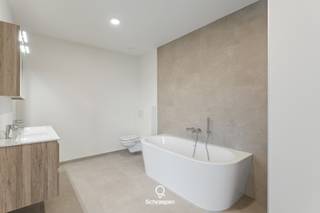 We vinden dit penthouse met 3 slpks en 80m² terras terug nabij Zonhoven-Centrum. Voor meer informatie...