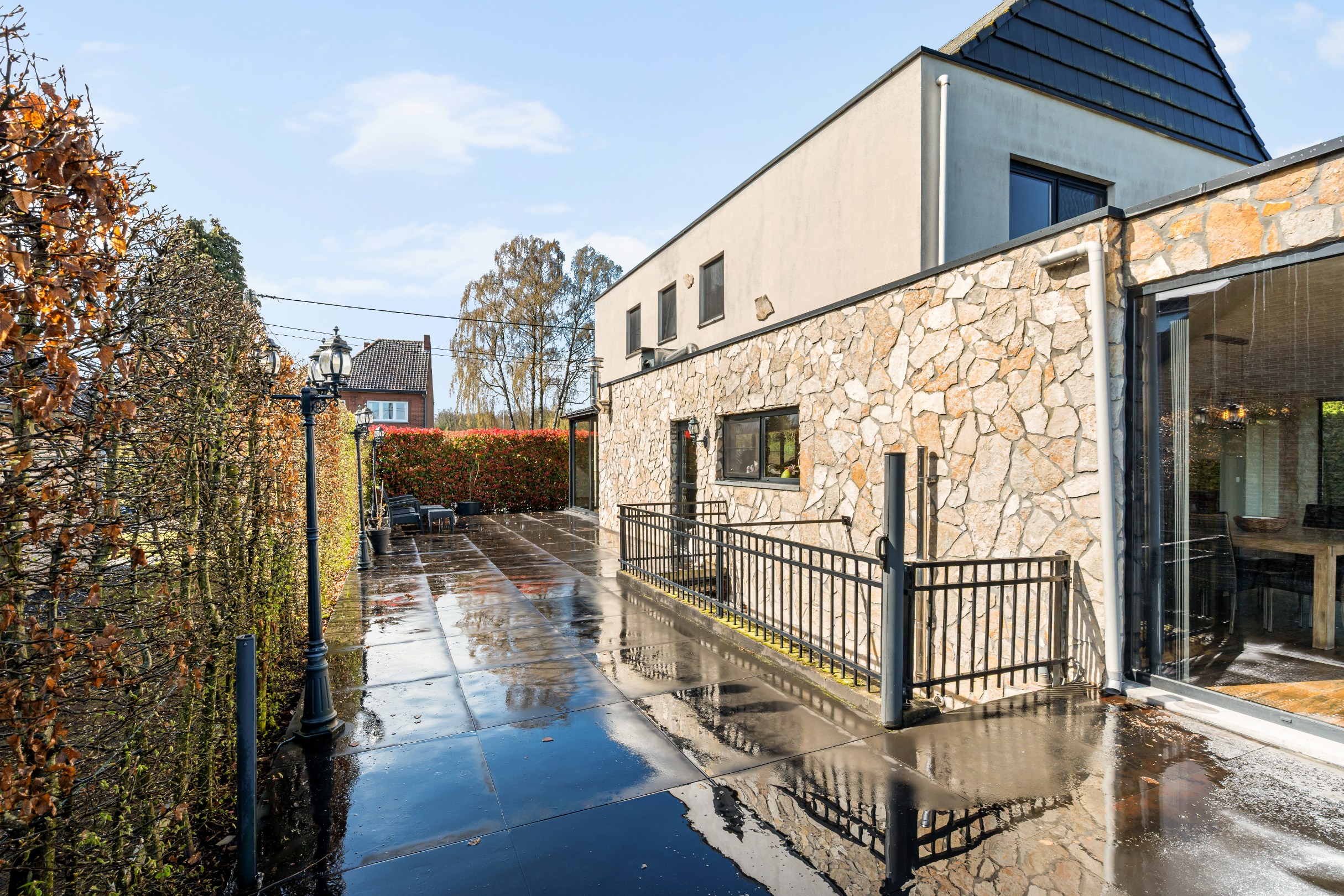 Ruime luxevilla met 5 slaapkamers, horecavergunning en talloze mogelijkheden in Genk - foto 4