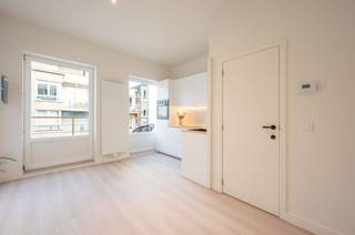 Gerenoveerd appartement met EPC-label A op het eerste verdiep in centrum Wenduine. Kleine residentie waardoor geen gemeenschappelijke...