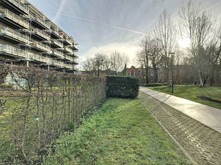 Appartement met drie ruime slaapkamers met zicht op het Groenevalleipark te Gent. Tevens een makkelijke verbinding naar het centrum van Gent, R4,...