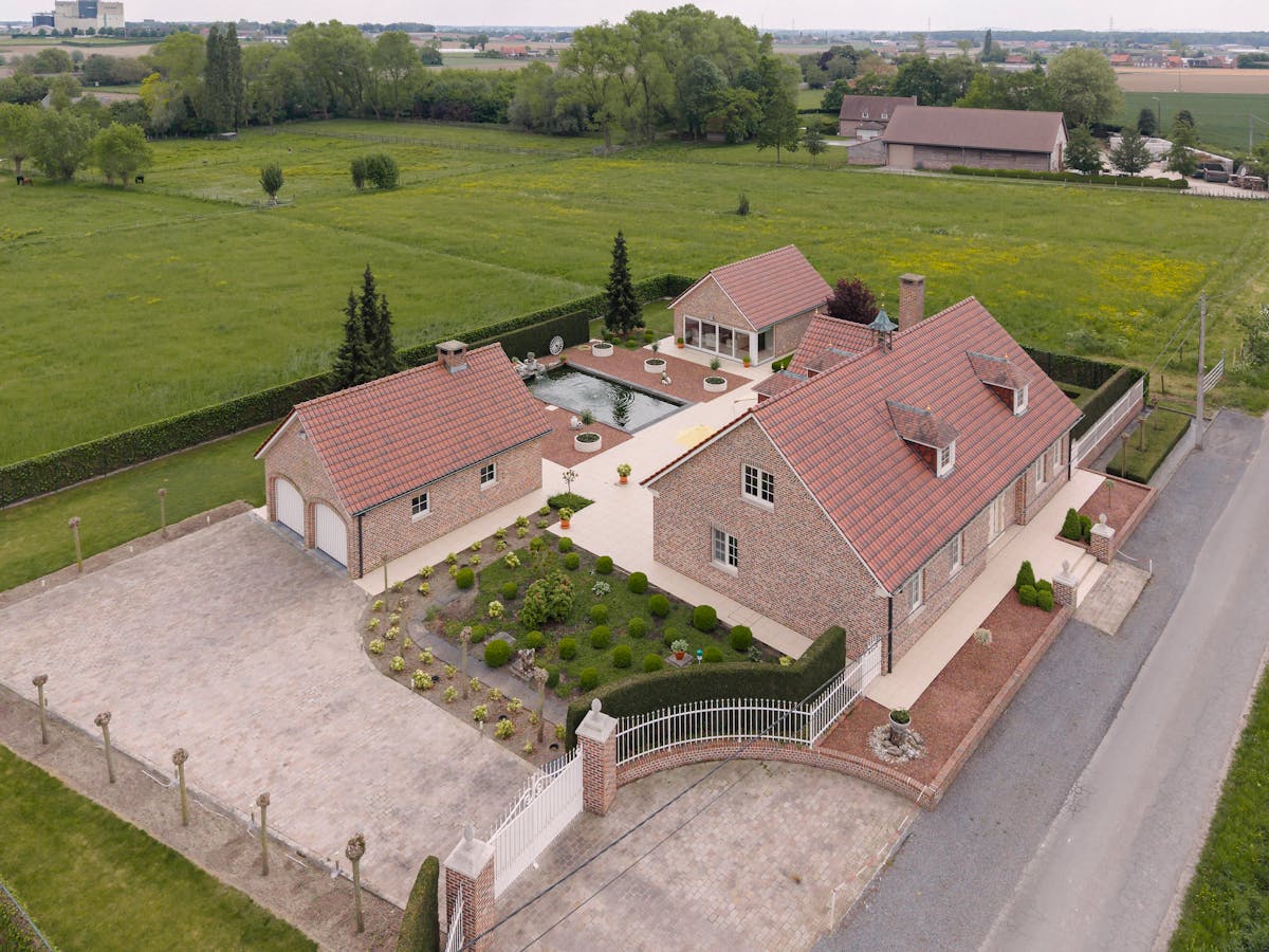 Villa rurale avec dépendances dans un endroit calme et verdoyant - photo 5