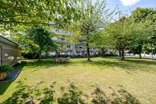 Roeselare : Zeer goed onderhouden appartement gelegen nabij Geitepark – 92 m² met zuidgericht terras en noordgericht terras (2 slps)Op een toplocatie...