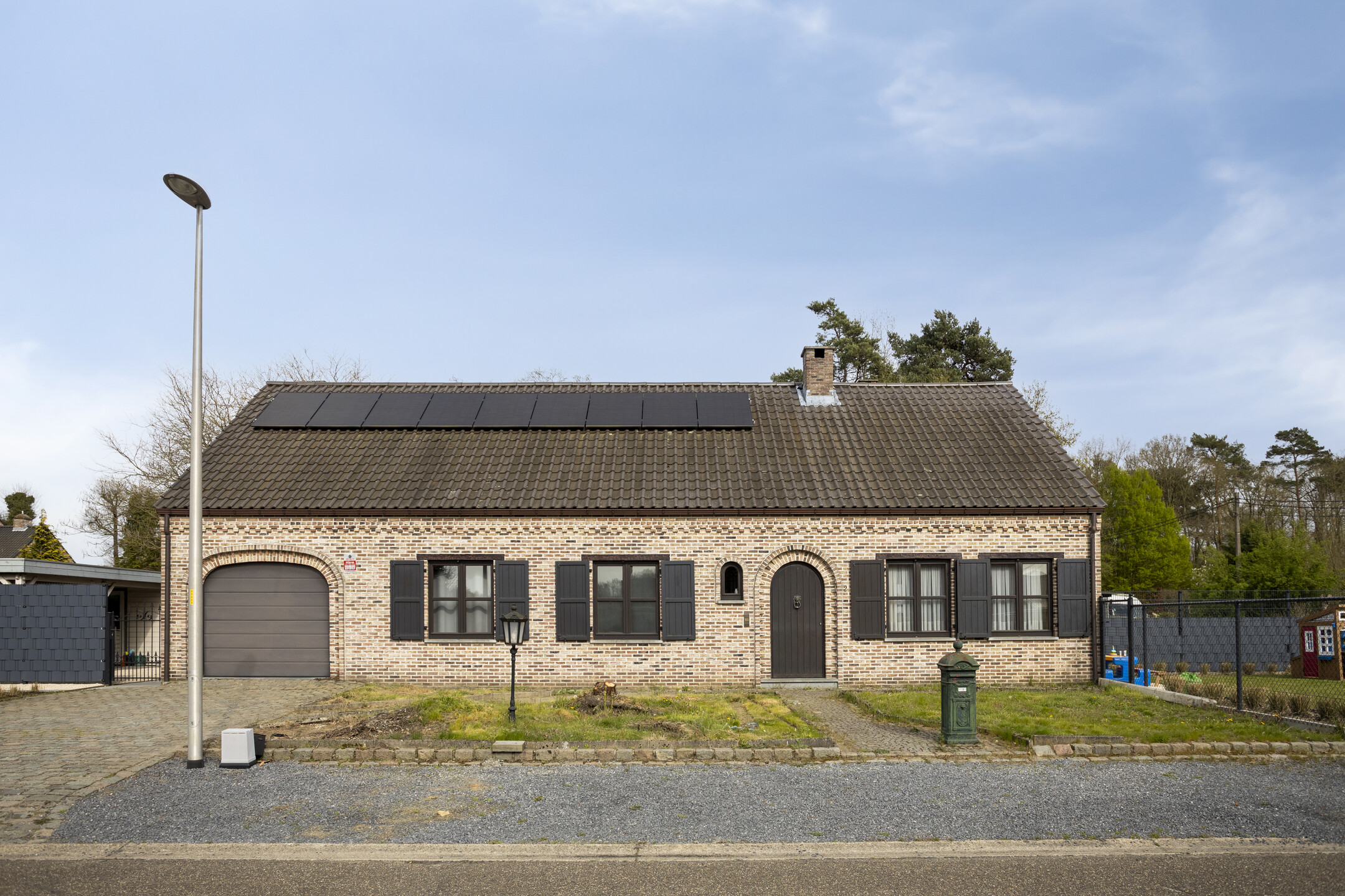 RUIME, GERENOVEERDE GEZINSWONING (226 m²) MET 5 SLAAPKAMERS - foto 2