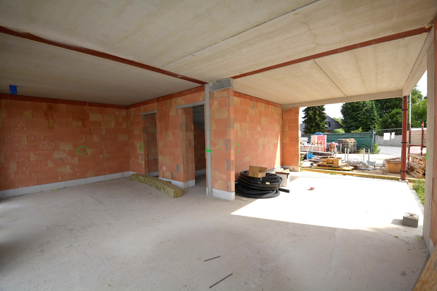 PROJECT HESTIA TE RANST! - foto 4