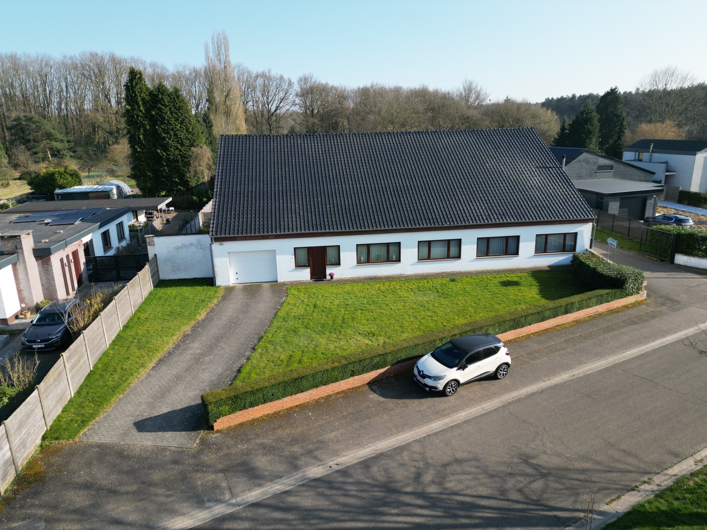 ZEER RUIME WONING MET LOODS TE KOOP - ZUTENDAAL - foto 3