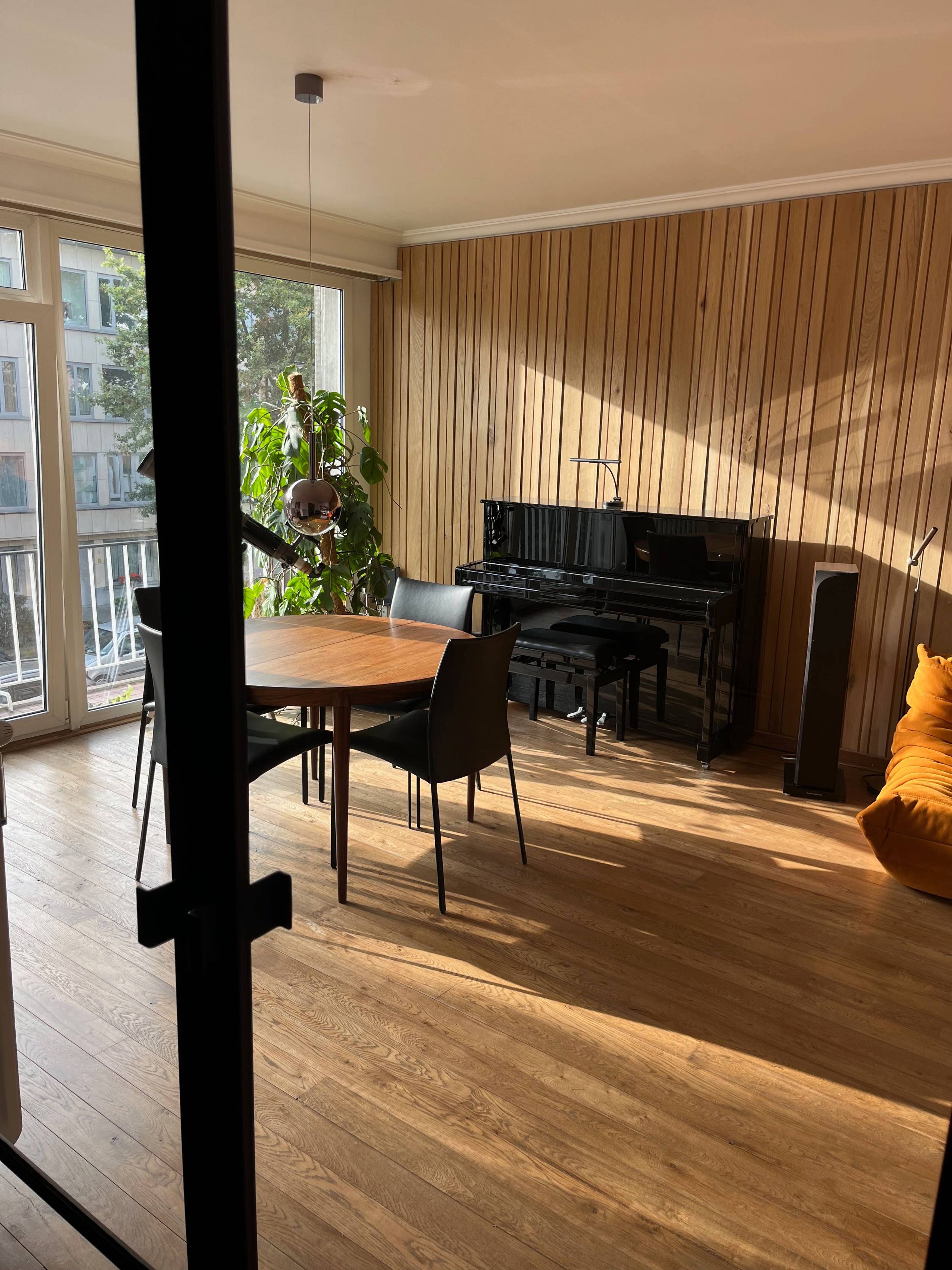 Appartement te koop in Berchem met 2 slaapkamers - foto 1